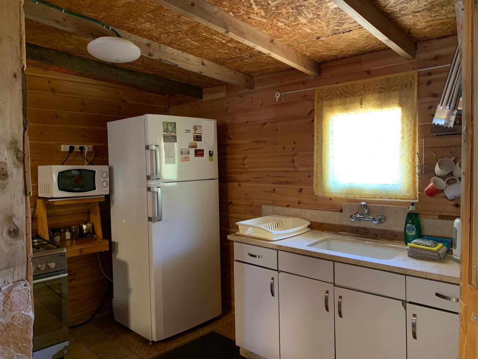 בקתת עץ בחורש במנות - דום גיאודזי - Wooden Cabin In Manot Kültér fotó